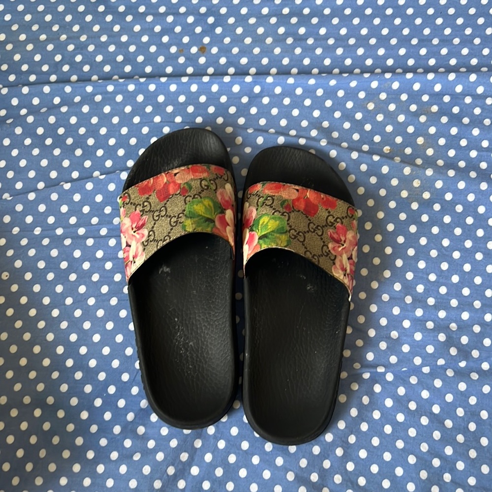 Gucci slides